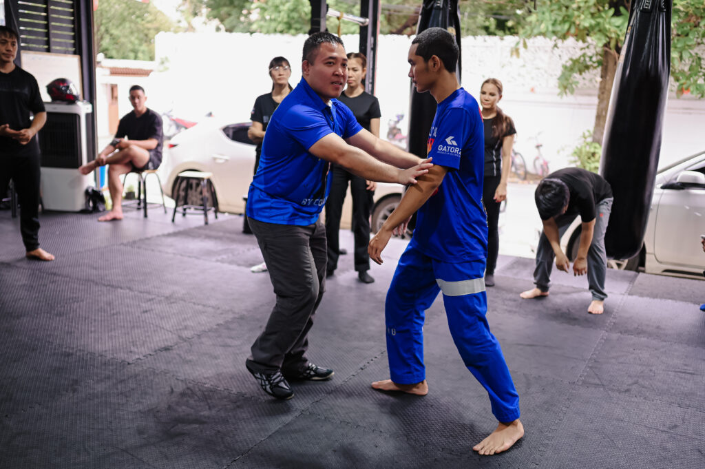 การปัดป้องและป้องกันตัว