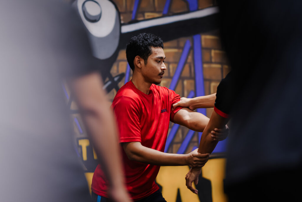 การปัดป้องและป้องกันตัว